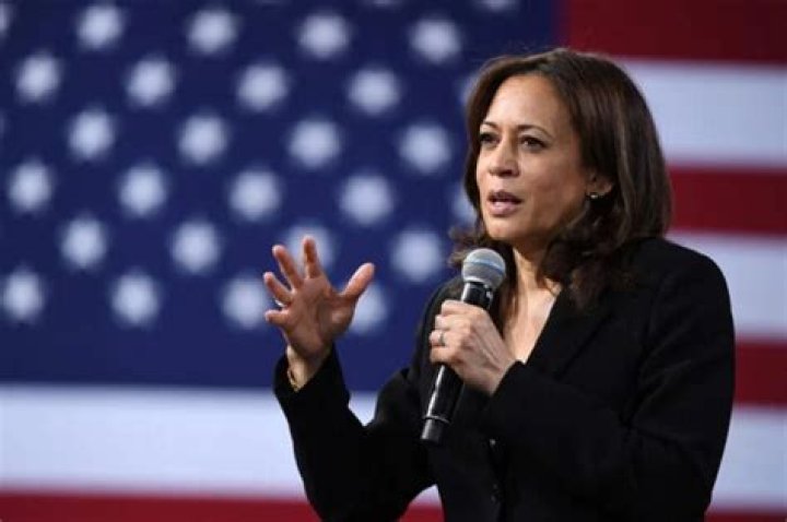 Kamala Harris Delivers Inspiring Speech And Applauds Young Leaders At The Nickelodeon Kids’ Choice Awards
