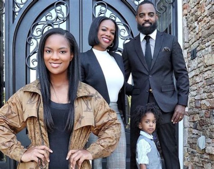 Kandi Burruss And Todd Tucker Share Picture From Their Family Trip With Their Beautiful Daughters Wearing Identical Outfits