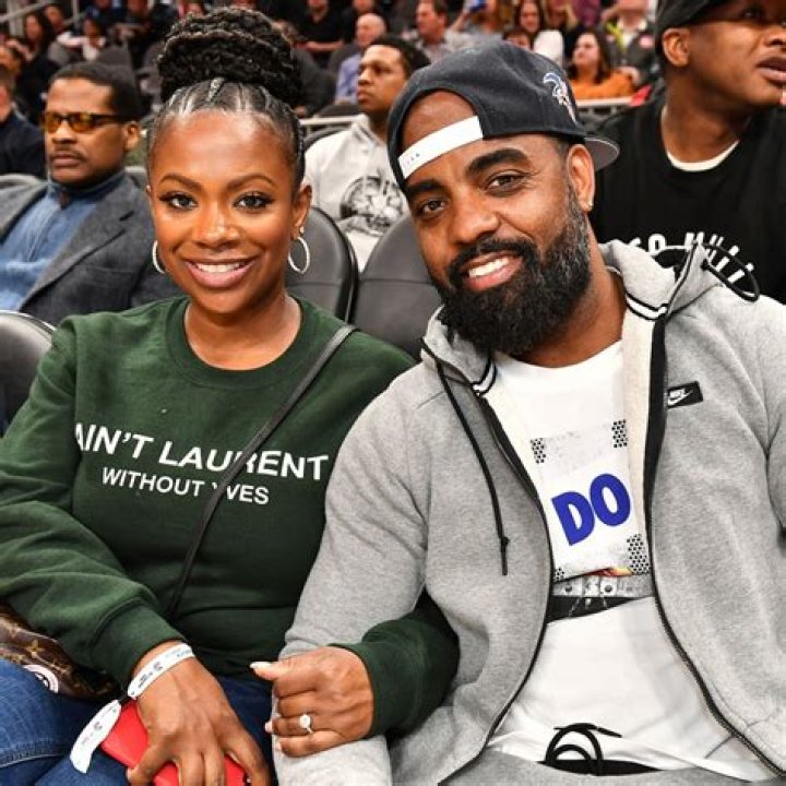 Kandi Burruss Congratulates A Friend For Starting A New Business