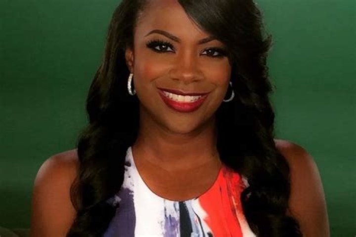 Kandi Burruss’ Fans Freak Out After She Shares A Photo Of Herself In A Wheelchair