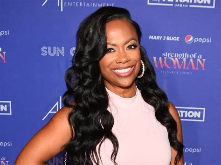 Kandi Burruss Makes Fans Smile With A Throwback Photo From The ’90s