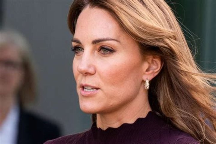 Kate Middleton Is Now A Blonde Bomshell; Royal Fans Love The Photos