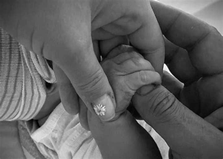 Katy Perry And Orlando Bloom Will Raise Newborn Baby Daisy Dove Bloom In The U.K.