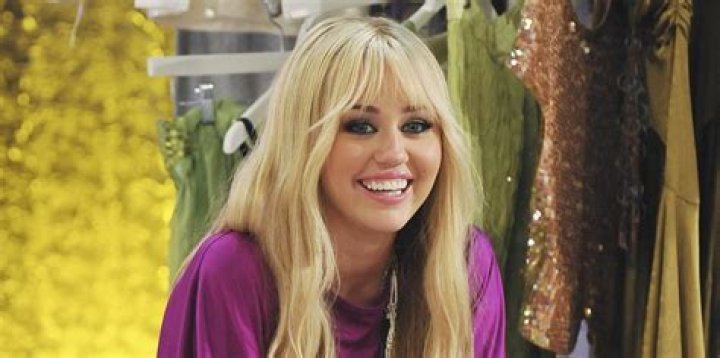 Katy Perry’s Hairstylist Shares Throwback Photos And Videos And Fans Are Freaking Out Over Her Hair!