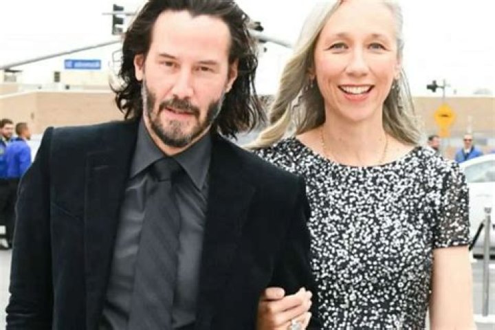 Keanu Reeves Wins The Internet After Stepping Out With His New ‘Girlfriend’