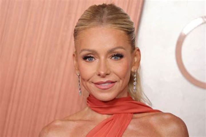 Kelly Ripa’s Best Coronavirus Clap Back Revealed