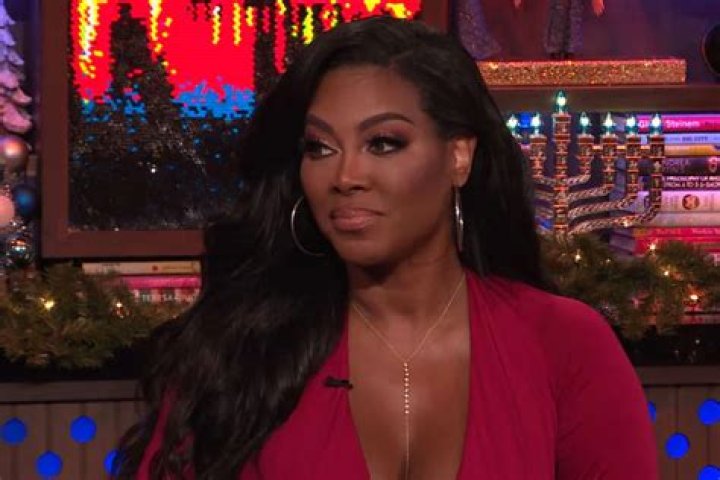 Kenya Moore Addresses Hair Haters On RHOA Who Are ‘In Full Force’ – Check Out Her Message