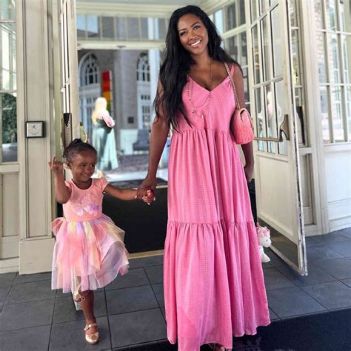 Kenya Moore And Marc Daly Reunite At Daughter Brooklyn’s First Birthday Party – Check Out The Sweet Family Pic!