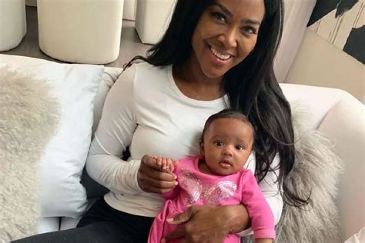 Kenya Moore Drops Latest Picture Of Her Perfect Baby Doll — Fans Say She Is Not The Mother And Here Is Why