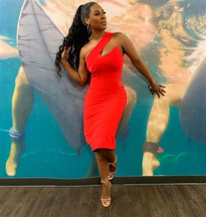 Kenya Moore Shows Off An Exciting Warm-Up Video – Here It Is