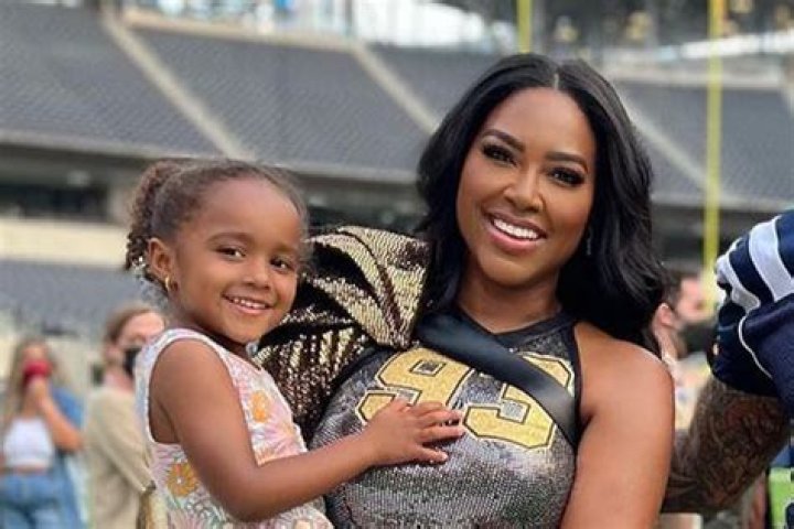 Kenya Moore’s Latest Photo From Detroit Has Fans In Awe