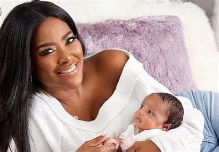Kenya Moore’s Snap Back Is Real: Check Out Her Latest Video In Which She Rocks A Flawless Body