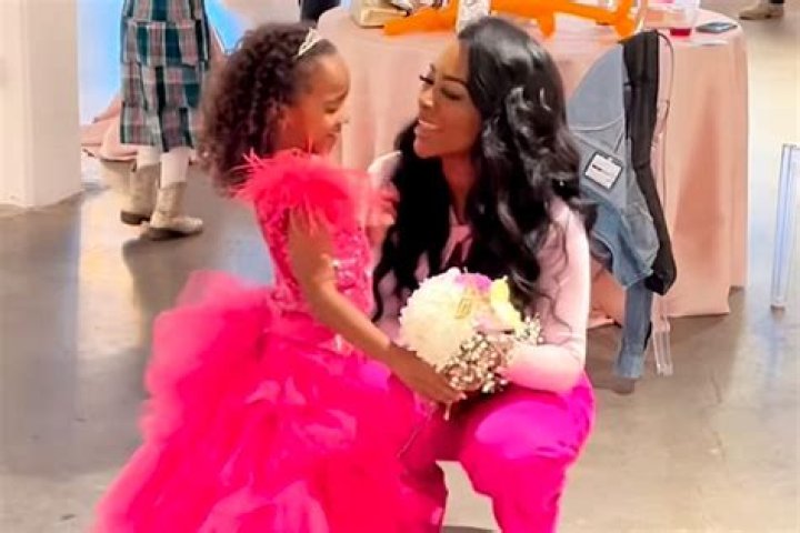 Kenya Moore’s Video Featuring Her Daughter, Brooklyn Daly, Is One Of The Sweetest Things You’ll See Today