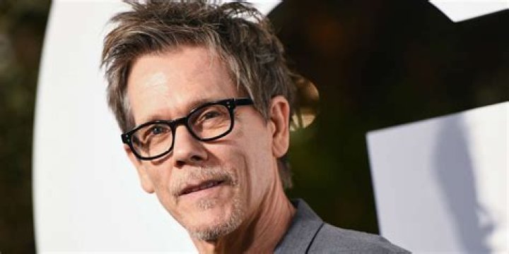 Kevin Bacon Entertains His Goats By Singing Beyoncé On His Guitar