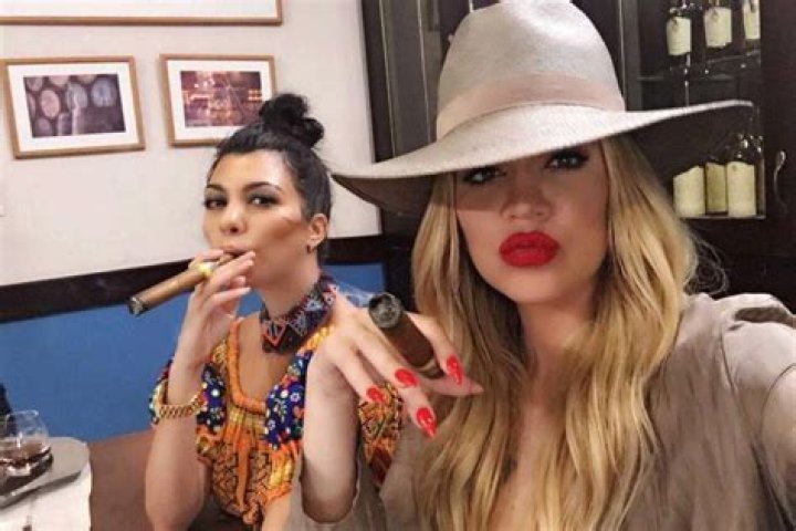 Khloe Kardashian Explains That Sometimes She’d Just Like To Smack Kourtney
