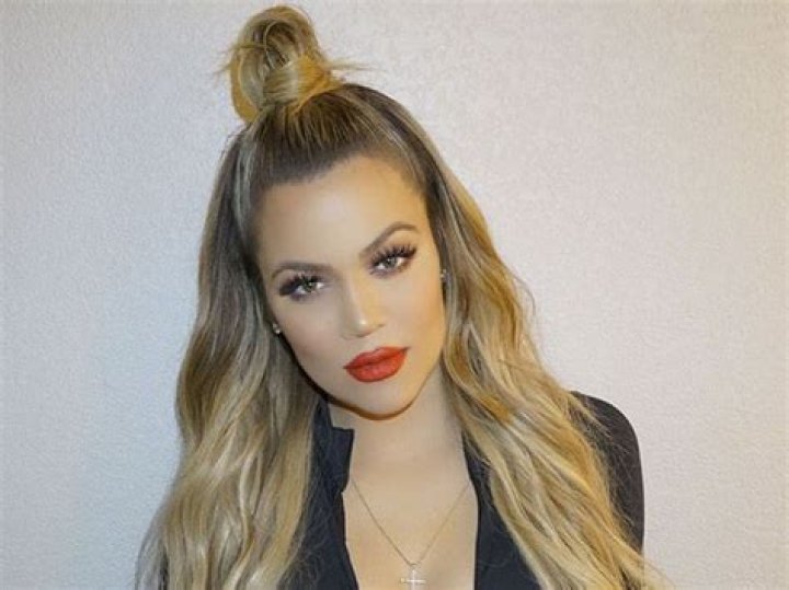 Khloe Kardashian Responds With Quirky Remark To Fan Who Criticized Her Changing Appearances
