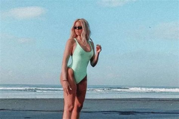 Khloe Kardashian Wants Everyone To Stay At Home Because She Has Stuff To Do This Summer