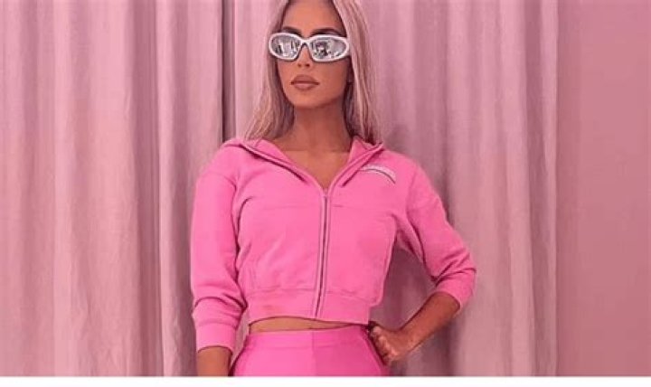 Kim Kardashian continues to lose weight and emphasizes it with tight clothes