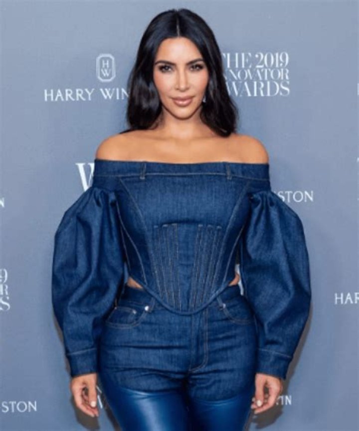 Kim Kardashian Is Going To Get Recognized With The Giving Tree Award