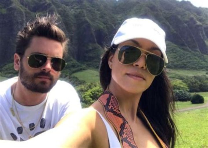 Kourtney Kardashian And Scott Disick Go Out To Eat And Sofia Richie Showed Up! See The Pics!