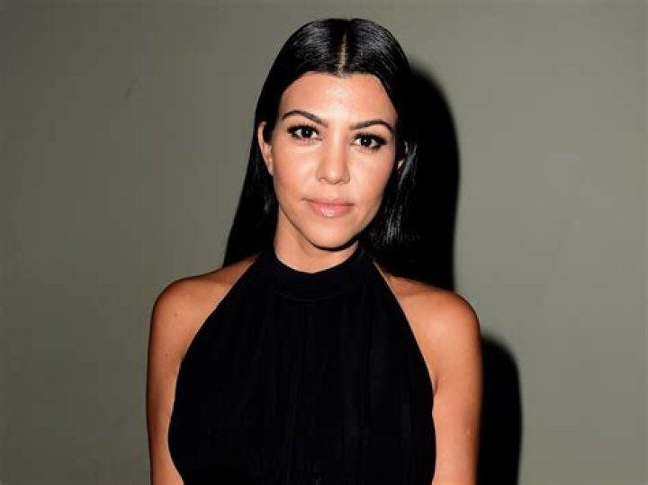 Kourtney Kardashian Called Out By Fans For Filming More For KUWK After Saying She Didn’t Want To Be On The Show Anymore – She Responds!