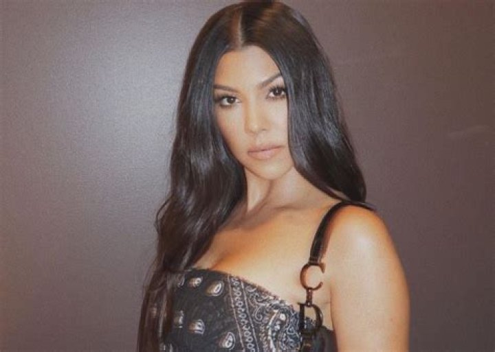 Kourtney Kardashian Stuns In Bandeau Bandana Top