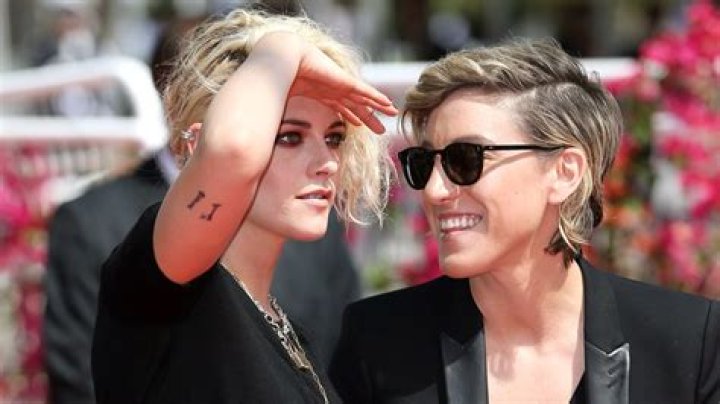 Kristen Stewart Says She ‘Can’t Wait’ To Propose To Her Girlfriend!