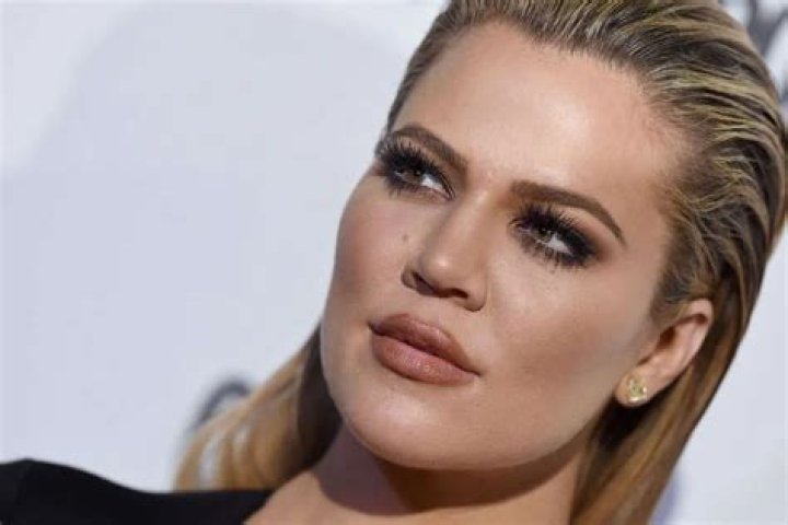 KUWK: Khloe Kardashian Shows Off Her Massive Lips In New Pic!