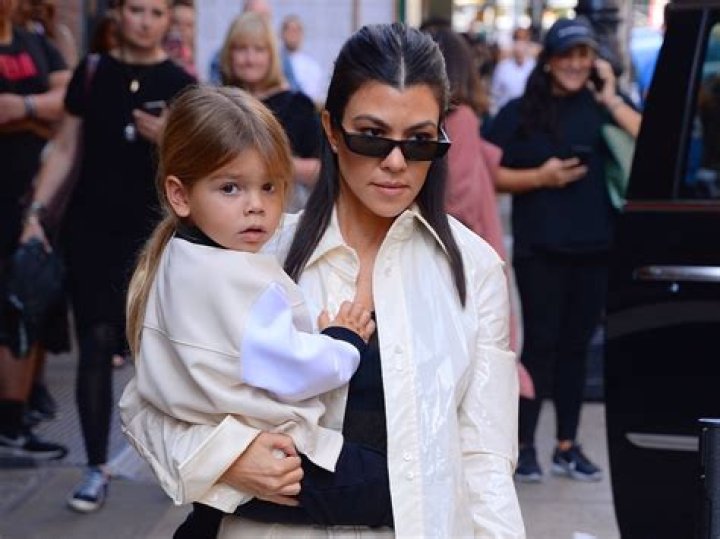 KUWK: Kourtney Kardashian Fires Back At Yet Another Person Dissing Her Son’s Long Hair!