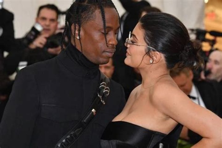 KUWK: Kris Jenner Addresses The Kylie Jenner And Travis Scott Wedding Rumors!