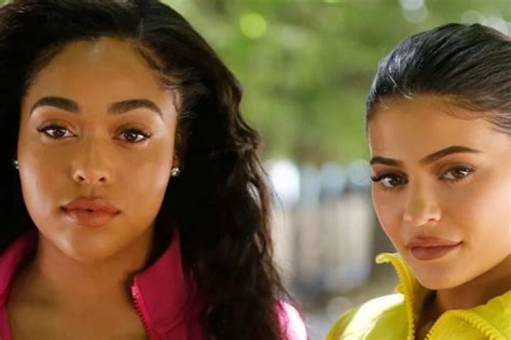 KUWK: Kylie Jenner And Jordyn Woods Were Cordial At Mutual Pal’s Bash – They Chatted And Smiled At Each Other!