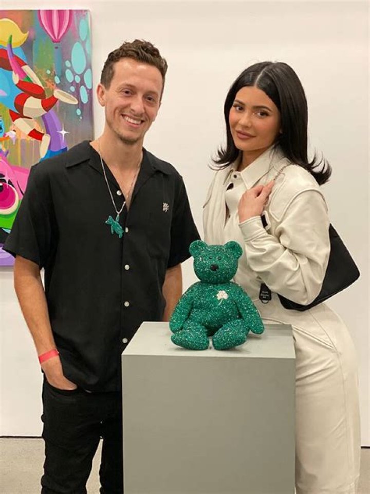 KUWK: Kylie Jenner Purchases Pricy Limited Edition Beanie Baby From Justin Bieber And Hailey Baldwin’s Charity Event!
