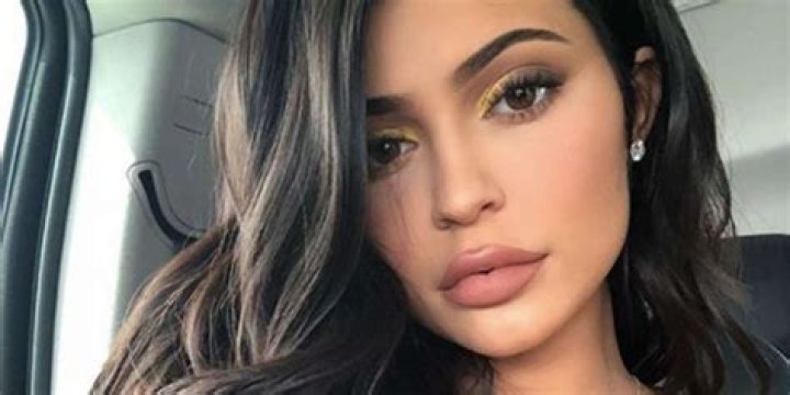 KUWK: Kylie Jenner Teases New Project, Denies She Is Pregnant!