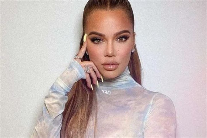 KUWTK: Khloe Kardashian Reveals In Episode Sneak Peek That She Has Coronavirus – What Were Her Symptoms?