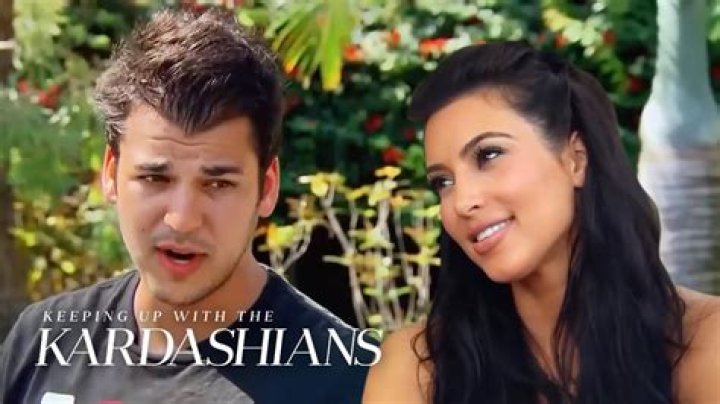 KUWTK: Rob Kardashian Fans Rave About His ‘Handsome’ Face In New Pic As He Announces He’s ‘Back’ After Weight Loss!