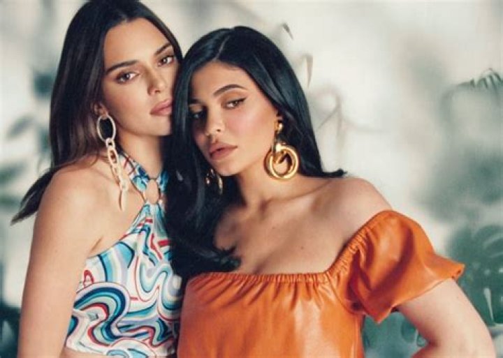 Kylie And Kendall Jenner Put Their Beach Bodies On Full Display