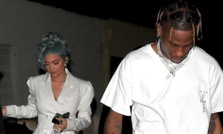 Kylie Jenner And Travis Scott Were Spotted Having Dinner Together – They Reportedly Plan A Vacay To Work On Their Relationship Following The Cheating Rumors