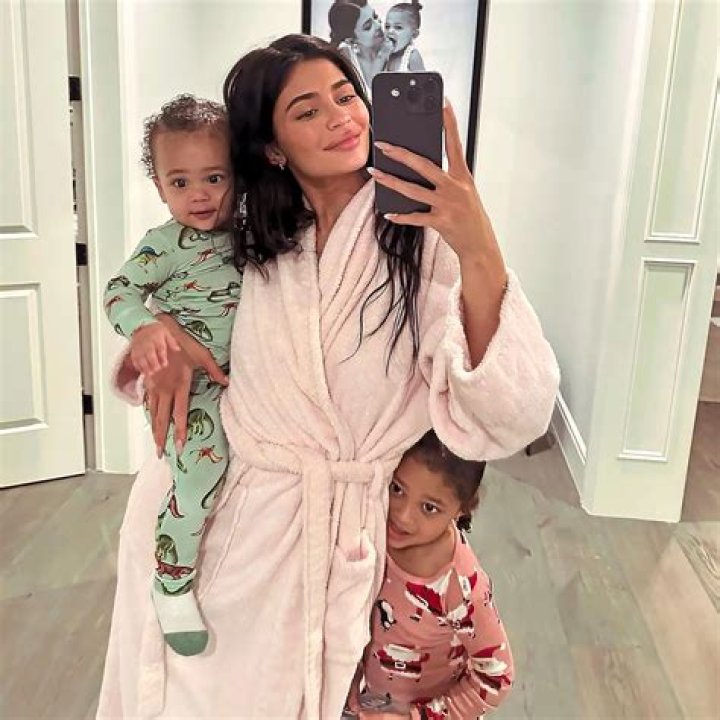 Kylie Jenner Celebrates Her 22nd Birthday And Some People Say She’s Trying To Copy Rihanna’s Dress – Check Out The Gift She Received From Travis Scott