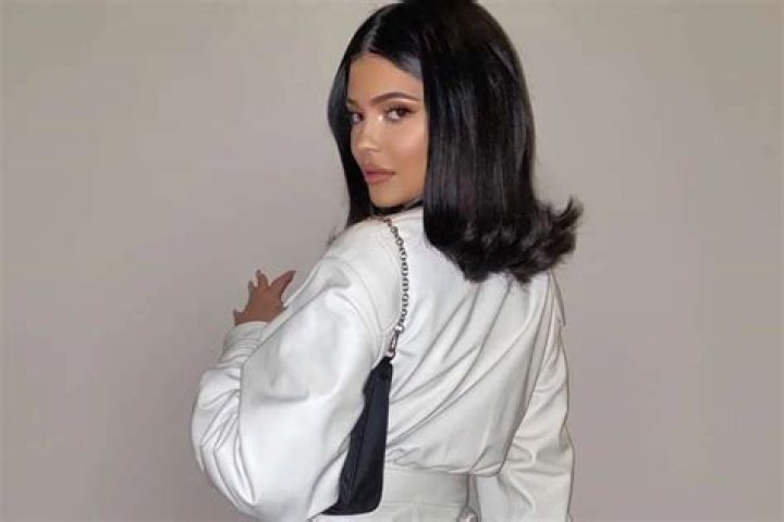 Kylie Jenner Is Keeping Drake Up At Night With New Photos Where She Is Flaunting Her Massive Assets