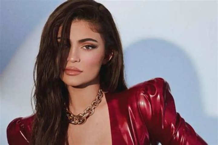 Kylie Jenner Is Sensational In Balenciaga Red Mini Dress