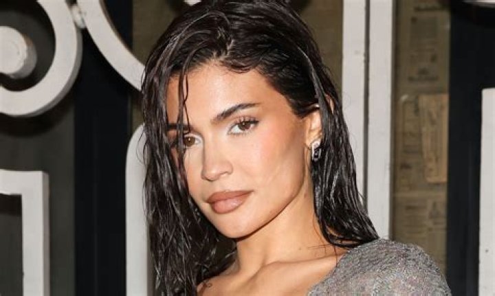 Kylie Jenner Looks Amazing With New Bob Hairstyle