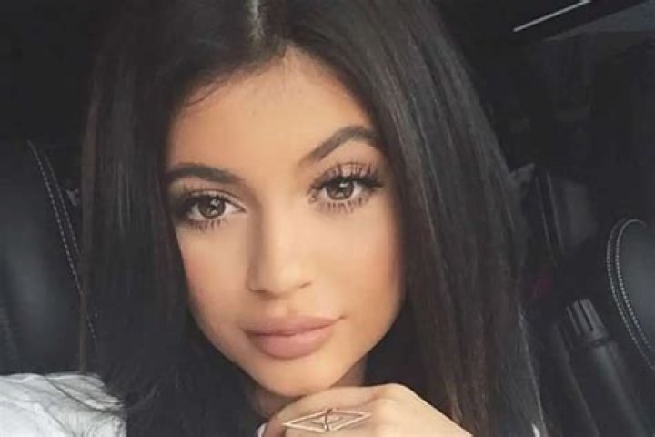 Kylie Jenner Reportedly Regrets Her Fight With Sister Kendall On KUWTK