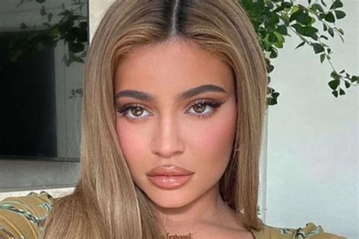 Kylie Jenner Rocks A Cross-Open Front Crop Top, See The Look!