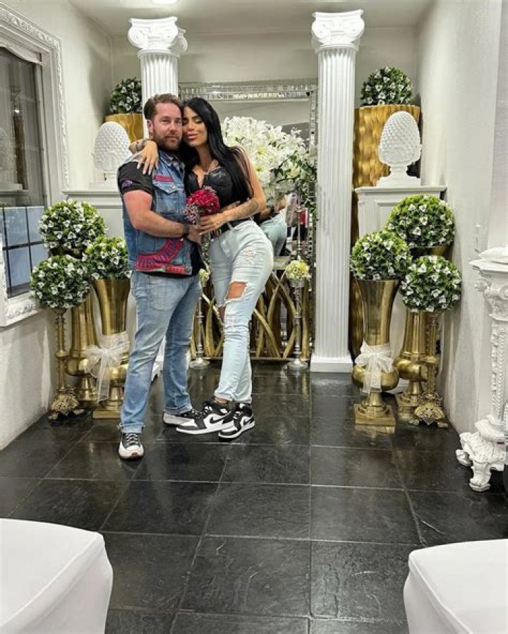 Larissa Dos Santos Lima Says ‘I Love My Life’ After Ex Colt Johnson Tells Police She Threatened Suicide!