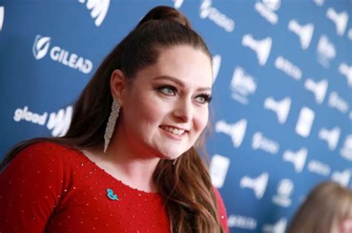 Lauren Ash Of ‘Superstore’ Fame Says Battle With PCOS Made Her Contemplate Suicide