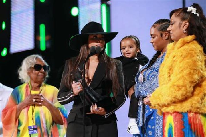 Lauren London Is Beyond Emotional While Accepting Nipsey Hussle’s Humanitarian Award At The 2019 BET Awards – See The Clip