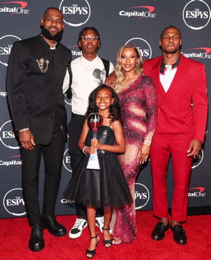 LeBron James And Savannah James Are Isolated At Home – Check Out Savannah Cutting Her Own Braids