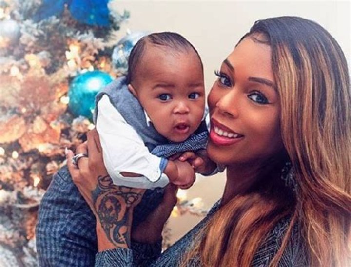 Lil Scrappy Steals Show In Christmas Picture With Bambi Benson And Their Children