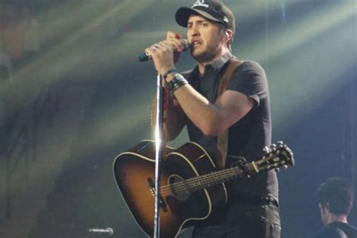 Luke Bryan Adopts 18-Year-Old Rescue Dog Now Fans Love Him Even More