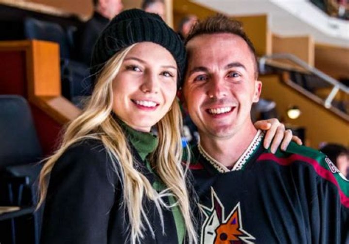 Malcolm In The Middle Star Frankie Muniz Weds Paige Price On The 4th Anniversary Of The Day They Met